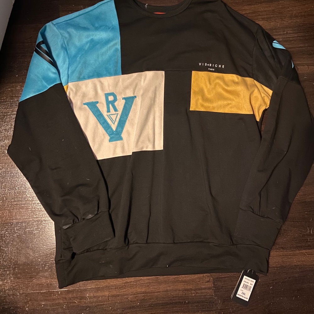 Men’s long sleeve shirt